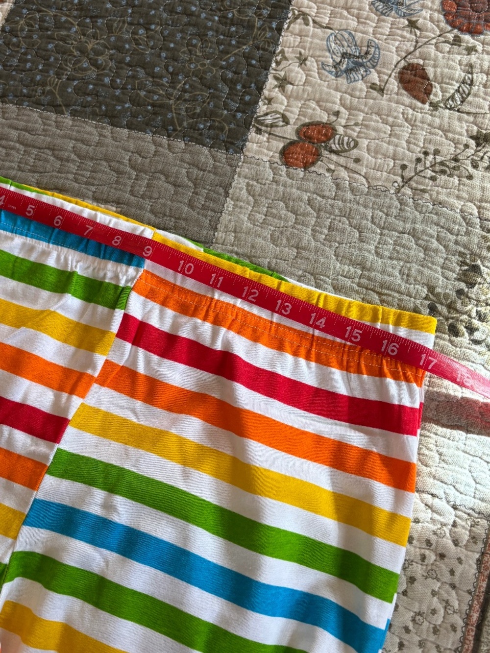 Sesame Street Vintage Character Rainbow 2 Piece Pajama Set Size XL - Picture 12 of 14